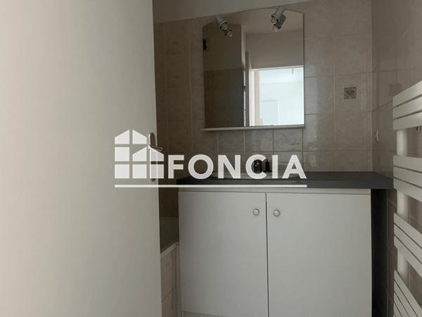 Location Appartement 2 pièces 41.91 m² - 5 RUE DU CANAL DU DRAC Le Pont De Claix 38800