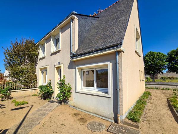 Jolie maison de plain pied proche du centre.