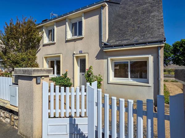 Jolie maison de plain pied proche du centre.