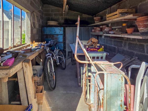 Jolie maison de plain pied proche du centre.