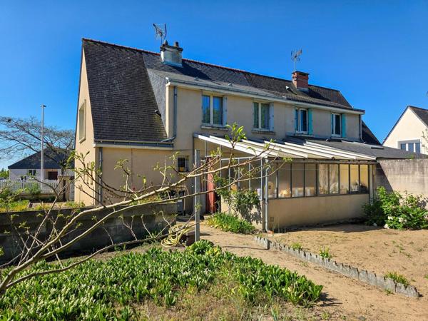 Jolie maison de plain pied proche du centre.