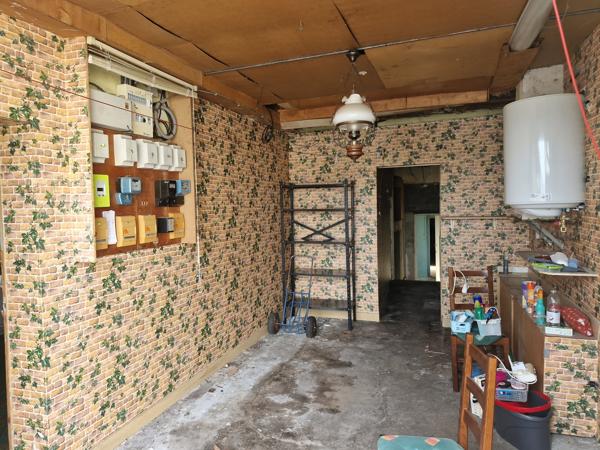 ENSEMBLE IMMOBILIER : MAISON et 2 APPARTEMENTS
