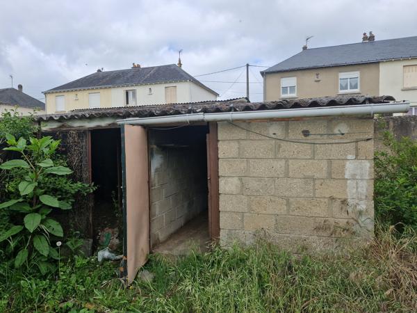 ENSEMBLE IMMOBILIER : MAISON et 2 APPARTEMENTS