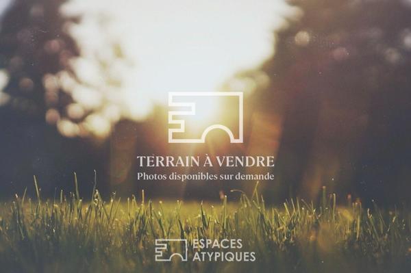 Terrain à bâtir viabilisé de 879 m² dans un environnement privilégié