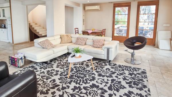 Maison Les Angles 6 pièce(s) 153 m2      329 000