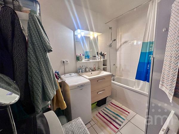 APPARTEMENT NIORT - 3 pièce(s) - 59.04 m2