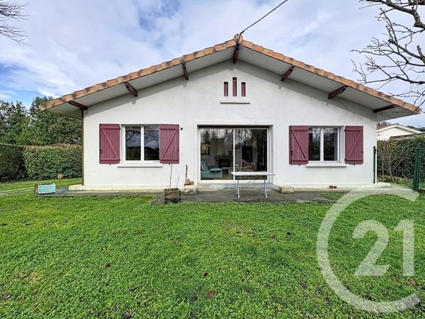 Maison à vendre  3 pièces - 66,41 m 2   SALLES  - 33