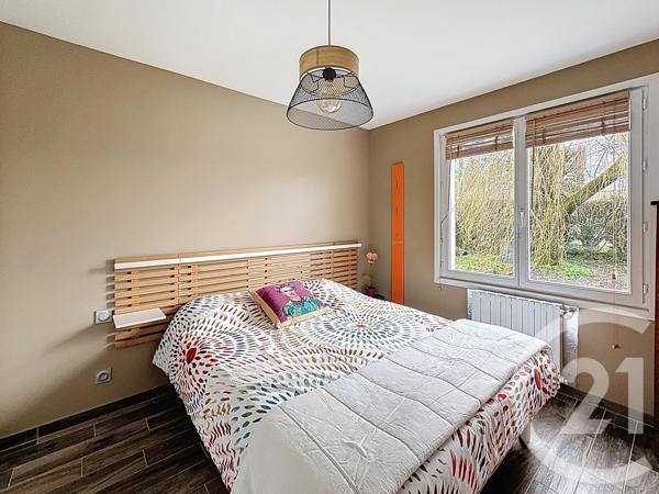 Maison à vendre  3 pièces - 66,41 m 2   SALLES  - 33