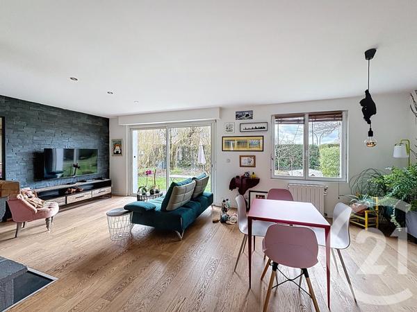 Maison à vendre  3 pièces - 66,41 m 2   SALLES  - 33