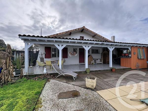 Maison à vendre  3 pièces - 66,41 m 2   SALLES  - 33