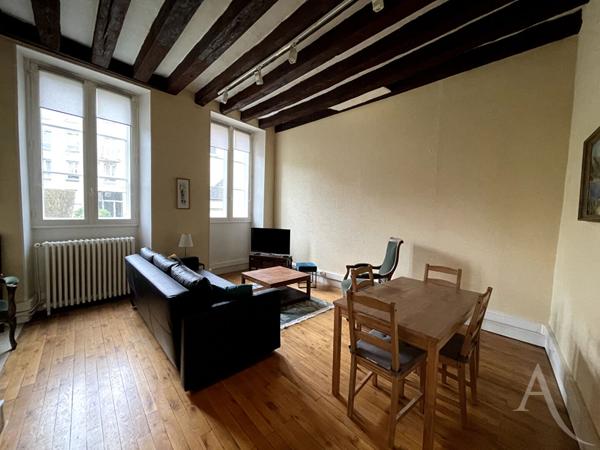 Appartement T2 meublé avec charme de l'ancien !!