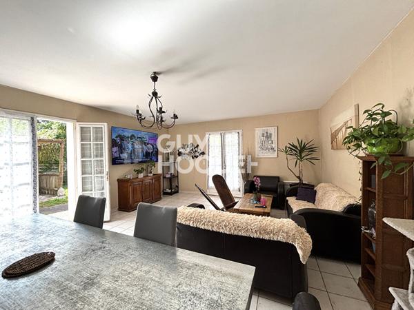 Bel ensemble immobilier au coeur de Saint Julien en Born