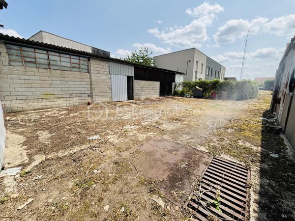 Terrain de 1 005 m²