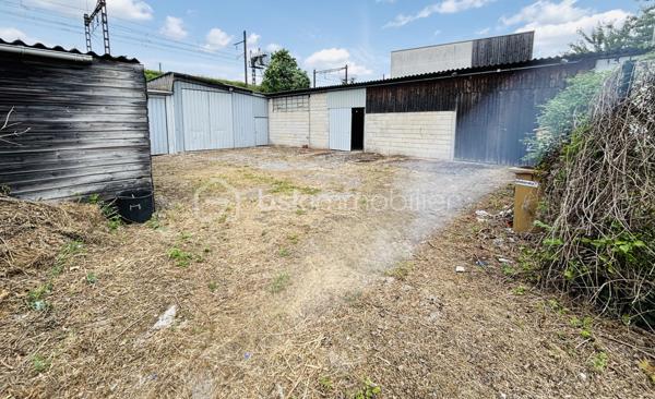 Terrain de 1 005 m²