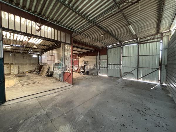 Terrain de 1 005 m²