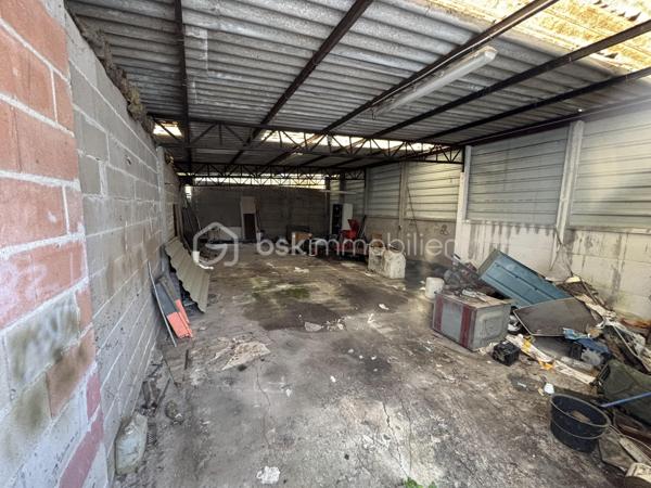 Terrain de 1 005 m²