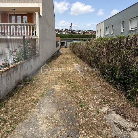 Terrain de 1 005 m²
