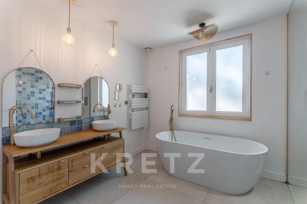 Mérignac - Chemin Long. Maison familiale entre volume, modernité et nature