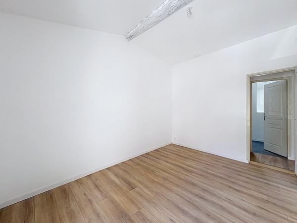 Maison 5 pièces de 99m² à Morieres Les Avignon