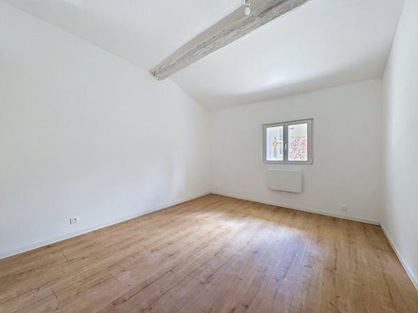 Maison 5 pièces de 99m² à Morieres Les Avignon