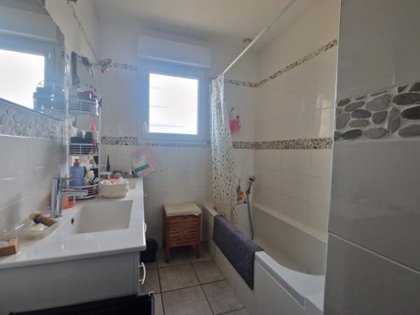 maison 15min du Mans 4ch terrain et local cial