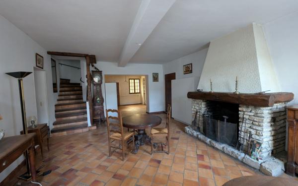 Maison à vendre    6 pièces •  Saâcy-sur-Marne