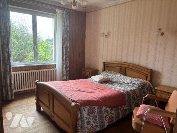 Maison a Vendre à LANGOLEN, en Finistère Sud (29), en EXCLUSIVITE, dans le Bourg, Maison Tradit...