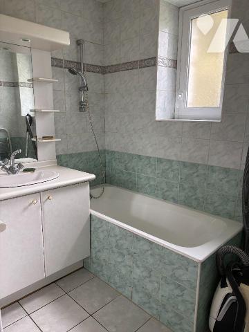 Maison a Vendre à LANGOLEN, en Finistère Sud (29), en EXCLUSIVITE, dans le Bourg, Maison Tradit...