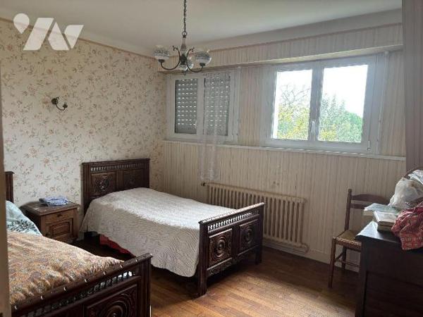 Maison a Vendre à LANGOLEN, en Finistère Sud (29), en EXCLUSIVITE, dans le Bourg, Maison Tradit...