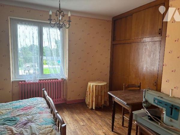 Maison a Vendre à LANGOLEN, en Finistère Sud (29), en EXCLUSIVITE, dans le Bourg, Maison Tradit...