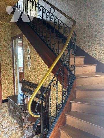 Maison a Vendre à LANGOLEN, en Finistère Sud (29), en EXCLUSIVITE, dans le Bourg, Maison Tradit...