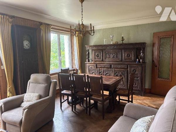 Maison a Vendre à LANGOLEN, en Finistère Sud (29), en EXCLUSIVITE, dans le Bourg, Maison Tradit...