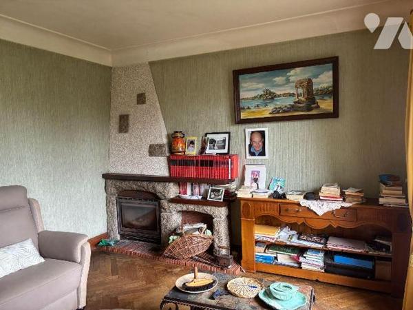 Maison a Vendre à LANGOLEN, en Finistère Sud (29), en EXCLUSIVITE, dans le Bourg, Maison Tradit...