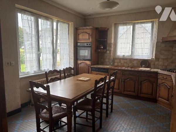 Maison a Vendre à LANGOLEN, en Finistère Sud (29), en EXCLUSIVITE, dans le Bourg, Maison Tradit...