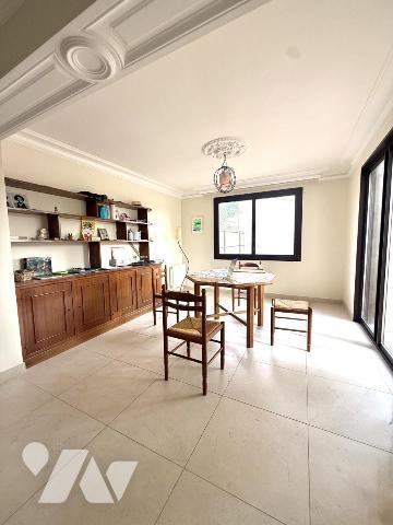 Maison avec terrain garage et annexe