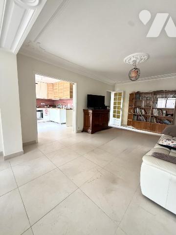 Maison avec terrain garage et annexe