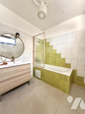 Maison avec terrain garage et annexe