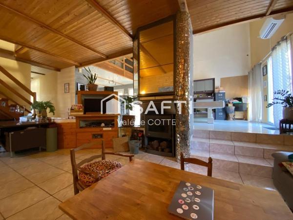 Bien Atypique A Fort Potentiel