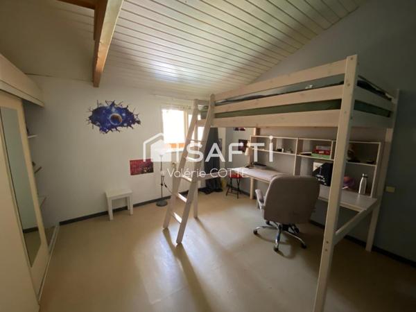 Bien Atypique A Fort Potentiel