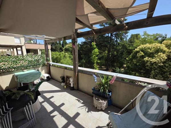 Appartement F3 à vendre  3 pièces - 47,01 m 2   UZES  - 30