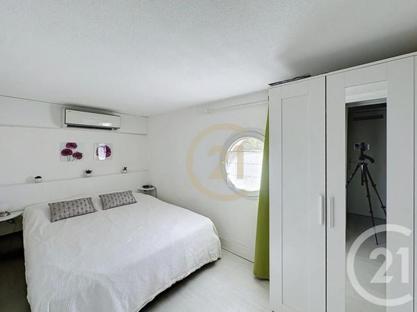 Appartement F3 à vendre  3 pièces - 47,01 m 2   UZES  - 30