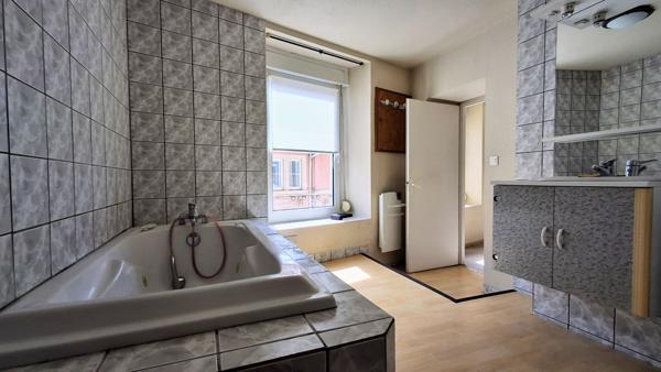 Appartement Epinal 2 pièce(s) 84.88 m2