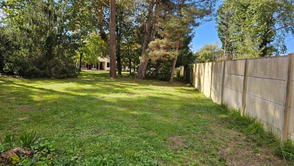 TRÉS BEAU TERRAIN  À BÂTIR - CALME - OMBRAGÉ & ARBORÉ - 2.000 M² ENVIRON
