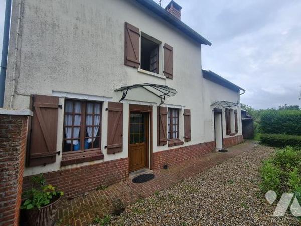 Beaucamps-le-Vieux  : Maison à usage d'habitation de type longère composée au rez-de-chaussée d...