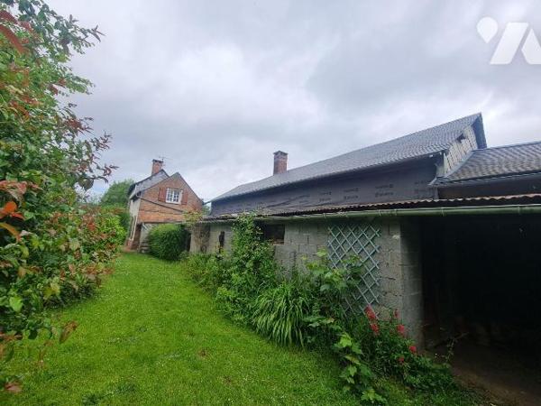 Beaucamps-le-Vieux  : Maison à usage d'habitation de type longère composée au rez-de-chaussée d...