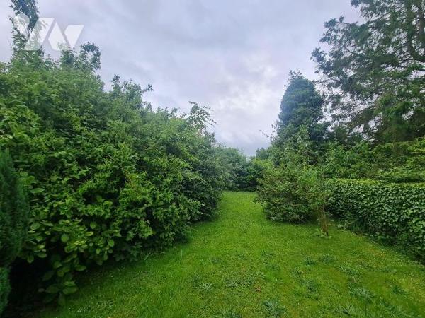 Beaucamps-le-Vieux  : Maison à usage d'habitation de type longère composée au rez-de-chaussée d...
