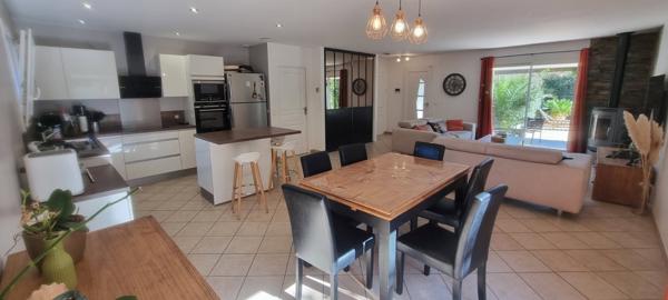 Cadolive (13950) maison Familiale avec garage terrasse et piscine