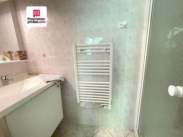 Maison 4 pièce(s) 98m2 PLAIN-PIED 3 chambres garage Abri de jardin  jardin 1500m2 287500 FAI