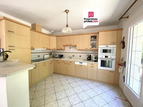 Maison 4 pièce(s) 98m2 PLAIN-PIED 3 chambres garage Abri de jardin  jardin 1500m2 287500 FAI