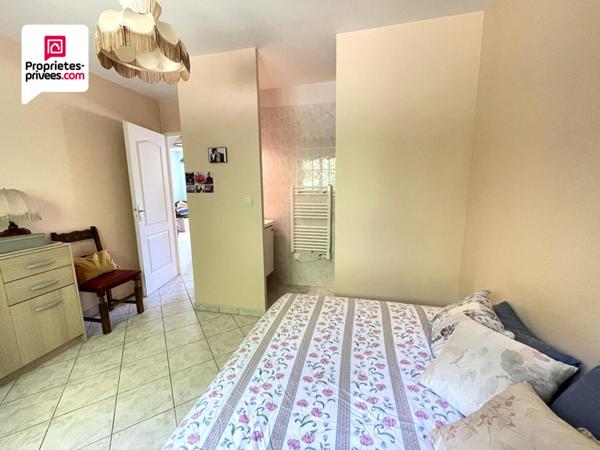 Maison 4 pièce(s) 98m2 PLAIN-PIED 3 chambres garage Abri de jardin  jardin 1500m2 287500 FAI